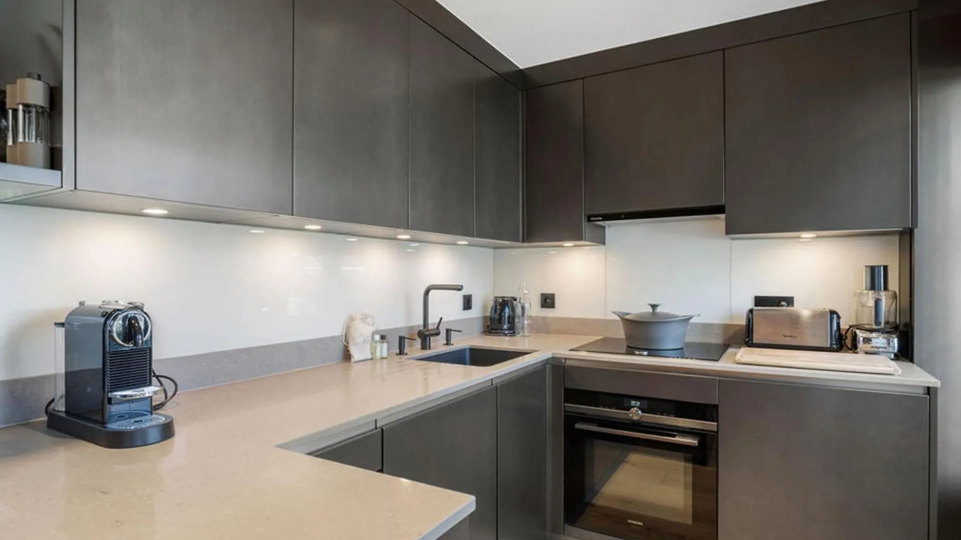 Apartment Luxueux Duplex Courchevel 1850, 3 Chambres, Pres Des Pistes, Parking, Services Inclus - Fr-1-564-118